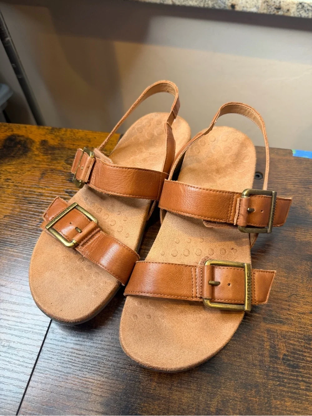 Vionic Reese Women's Brown Leather Double-Buckle Slingback Sandals Size 8